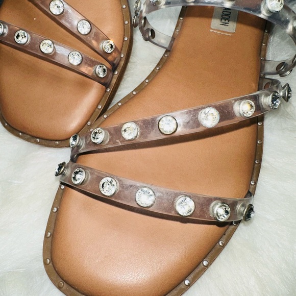 Steve Madden Clear Faux Crystal Flat Sandals✨ - Picture 3 of 8